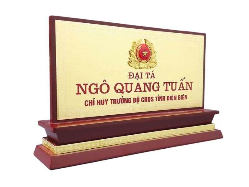 Biển chức danh và pháp luật