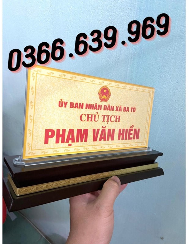 biển chức danh mica để bàn